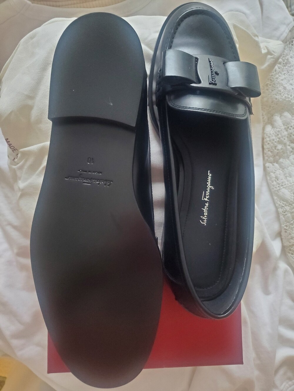 Salvatore Ferragamo Black Leather Vara Bow Loafers Womens Size 10
